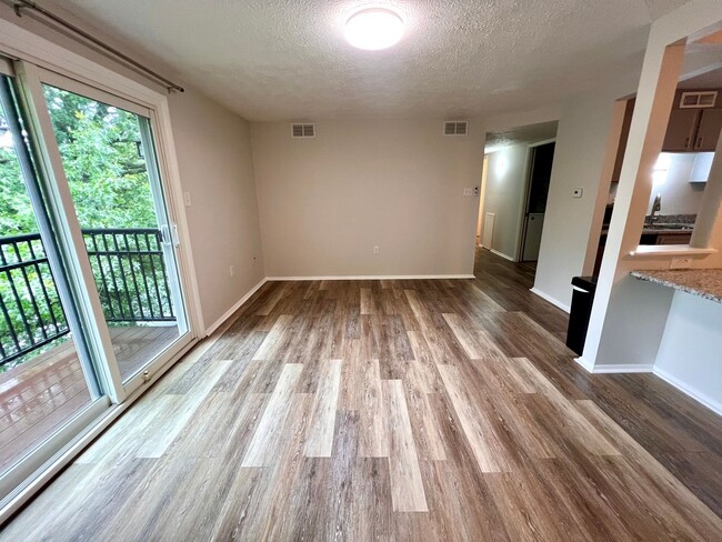 Building Photo - Hopewell - 2 Bedroom 1 Bathroom - Updated ...