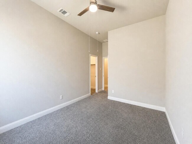Building Photo - 1017 Greencove Dr