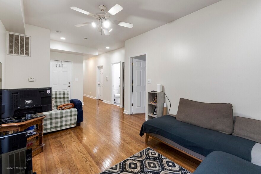 Building Photo - 4853 N Harding Ave