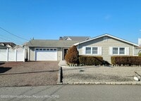 Building Photo - 805 Forepeak Dr