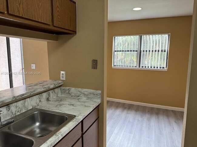 Building Photo - 4047 NW 87th Ave