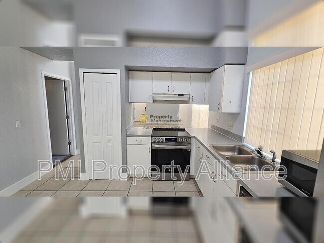 Building Photo - 2517 Davenport Cir