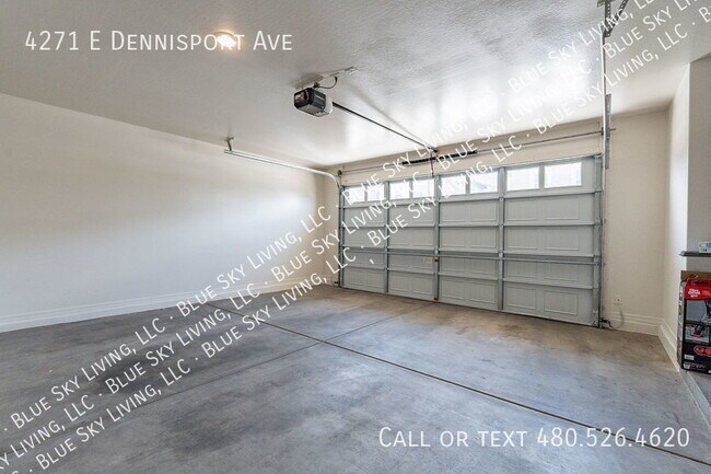 Building Photo - 4271 E Dennisport Ave