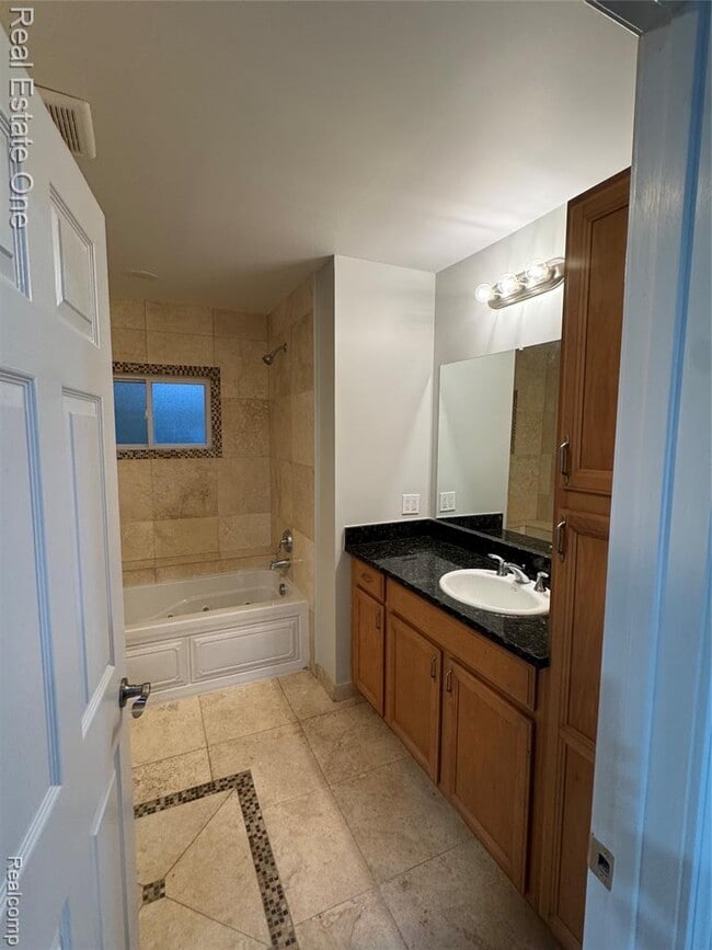 Building Photo - 7889 Chilson Rd