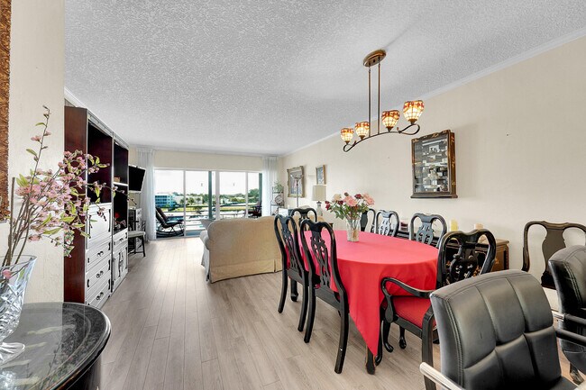 Building Photo - 29 Yacht Club Dr