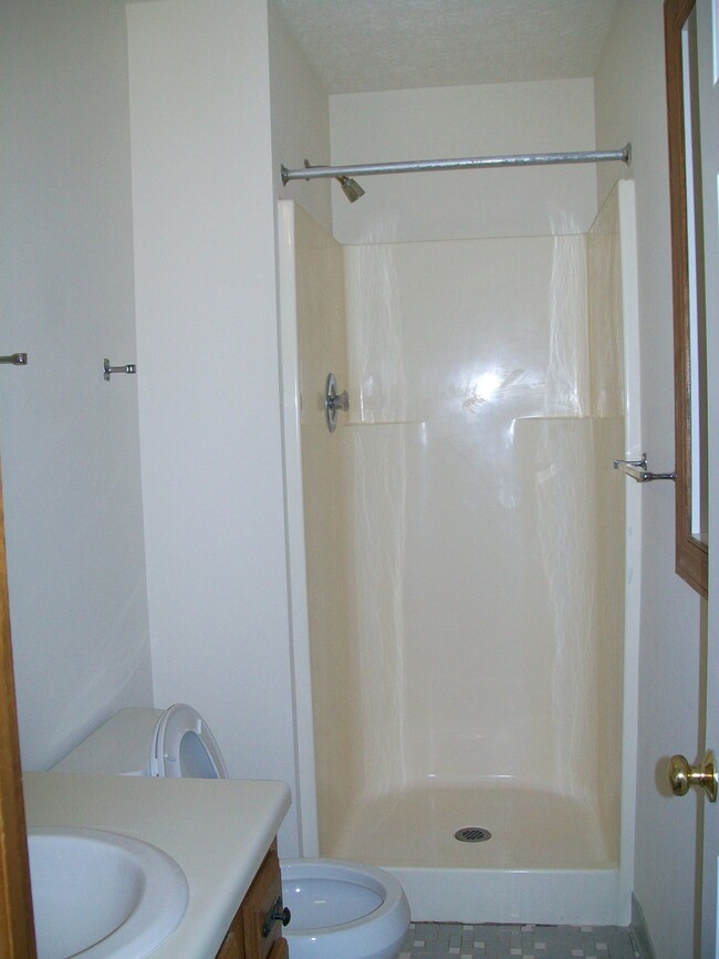 Building Photo - 7111 Foxlair Dr