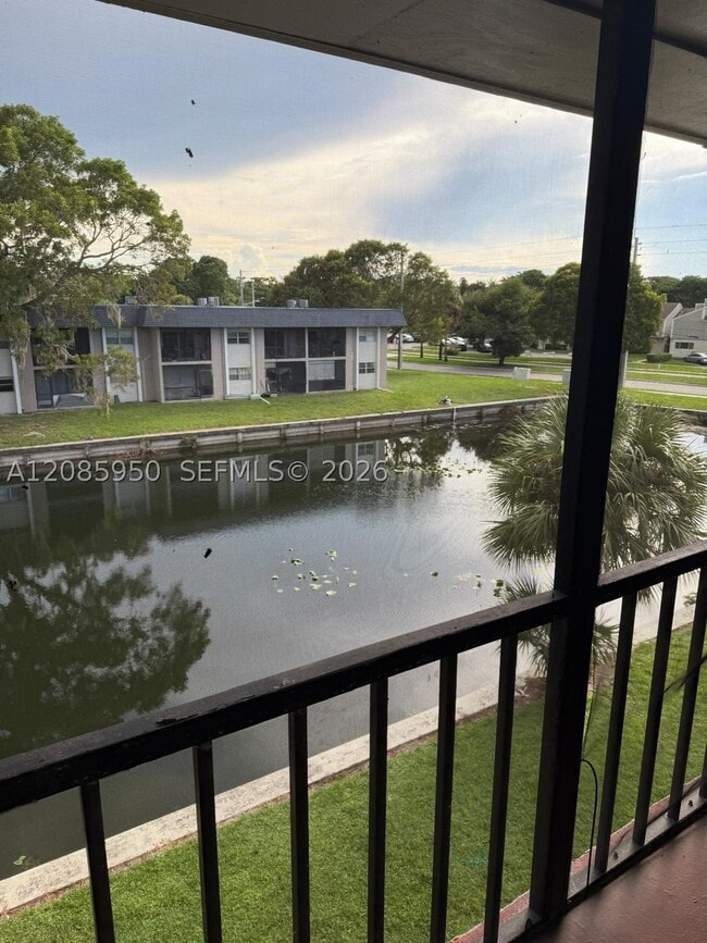 Building Photo - 8040 N Colony Cir