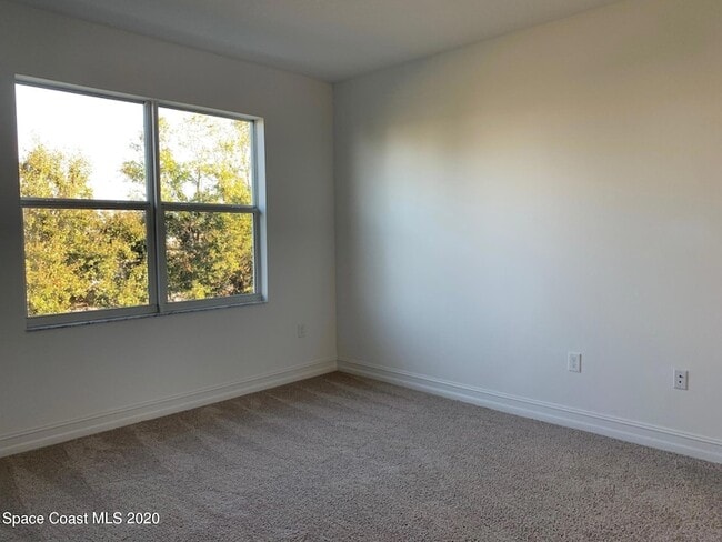 Building Photo - 1470 Isabella Dr