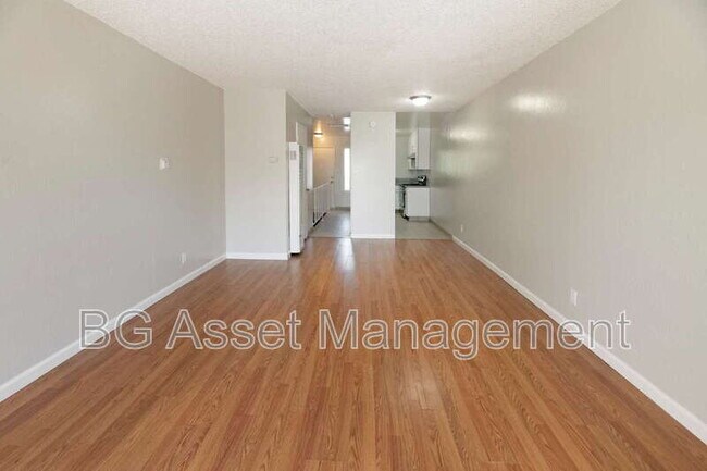 Building Photo - 106 Avian Dr