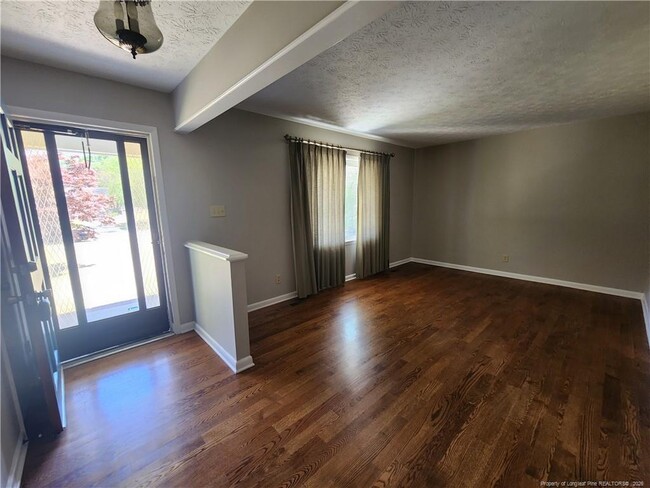 Building Photo - 1508 Darvel Ave