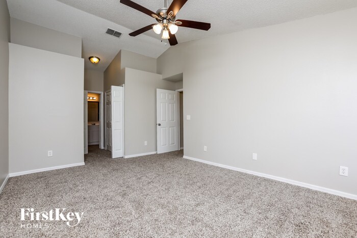 Building Photo - 6572 Viewpoint Ct