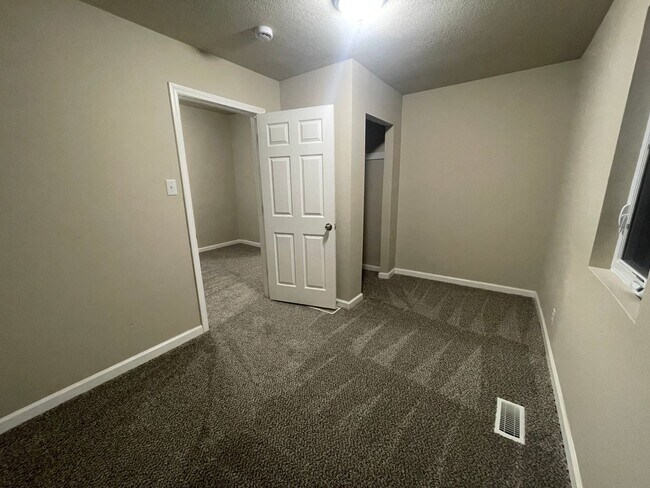 Building Photo - One Bedroom One Stall Detached Garage