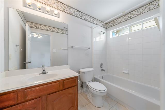 Building Photo - 511 Poplar Ln