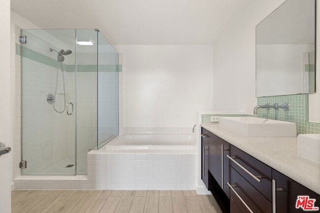 Building Photo - 13045 Pacific Promenade