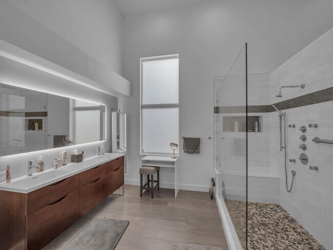 Building Photo - 102 Sunset Bay Dr