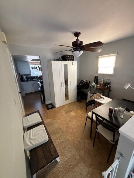 Building Photo - 1847 Thomas Ave