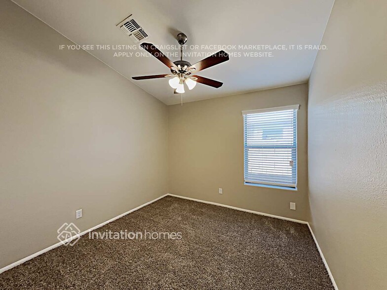 Building Photo - 15832 W Linden St