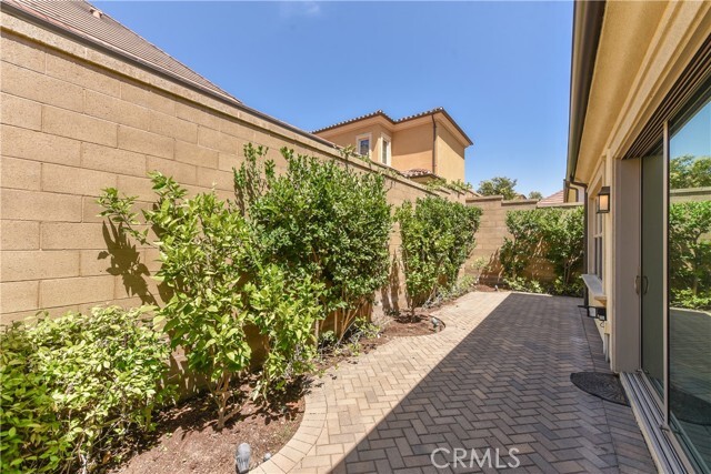 Building Photo - 55 Purple Jasmine