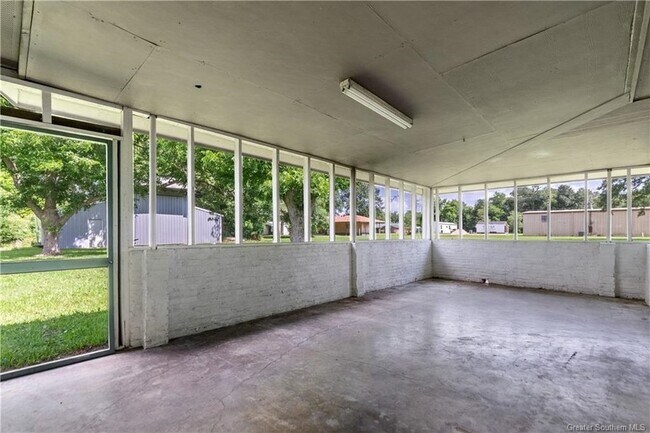 Building Photo - 1613 West St