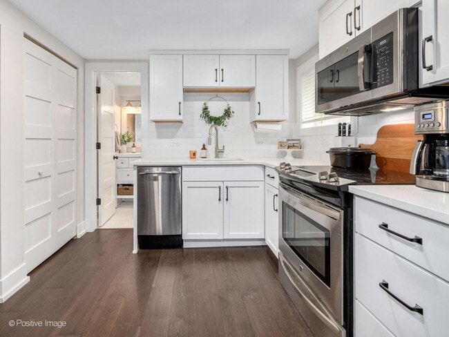 Building Photo - 34 N Waiola Ave