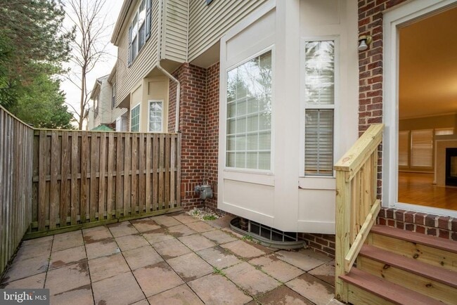 Building Photo - 6081 Madison Pointe Ct