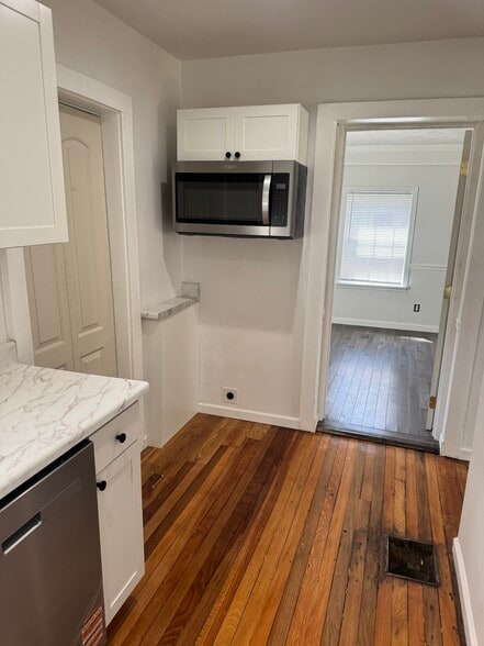 Building Photo - 108 E Chilhowie Ave