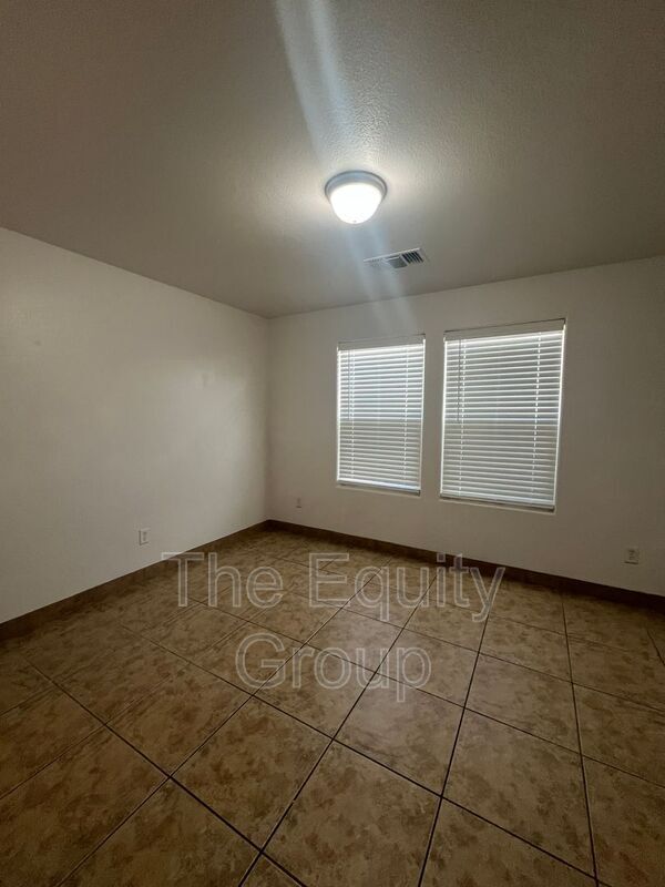 Building Photo - 4225 S Cindy Ct