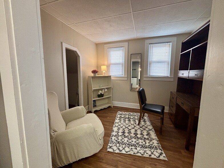 Office - 606 Dewey Ave