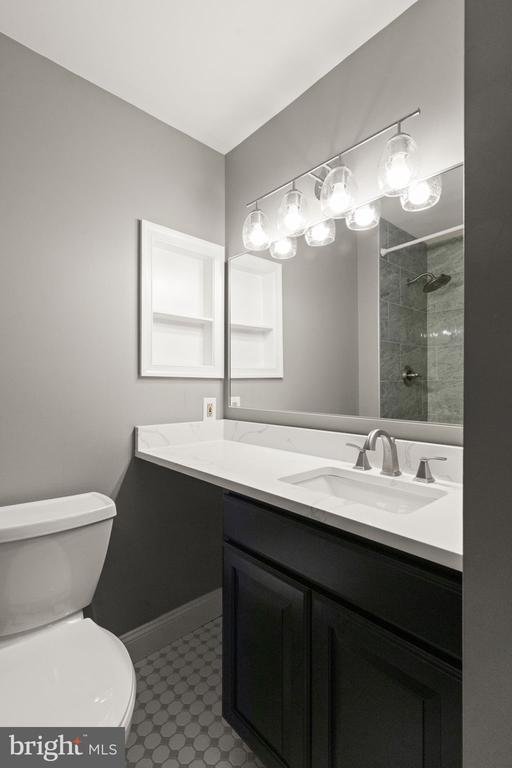 Building Photo - 3400 Tulleys Pointe Ct