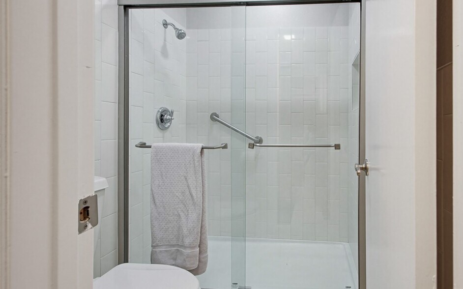 Building Photo - 17440 Plaza Cerado