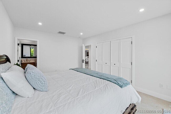 Building Photo - 2785 Polo Island Dr