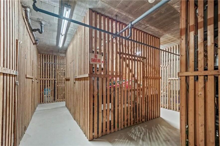 Building Photo - 603 Calais Dr