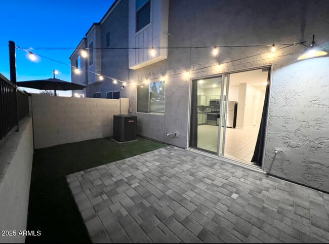 Building Photo - 2134 W Harmont Dr