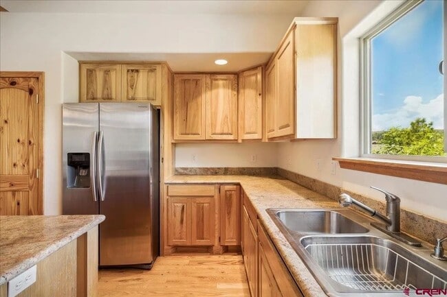 Building Photo - 3-Bedroom Home in Prime Location