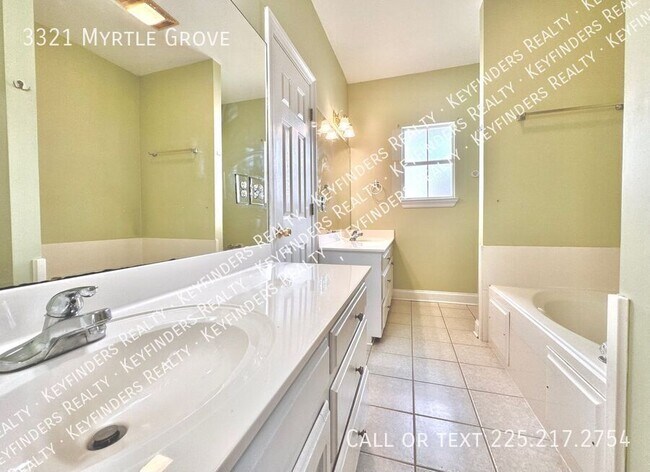 Building Photo - 3321 Myrtle Grove Dr
