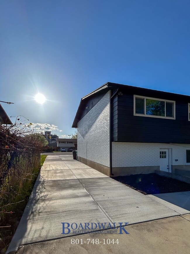 Building Photo - 259 S 230 E