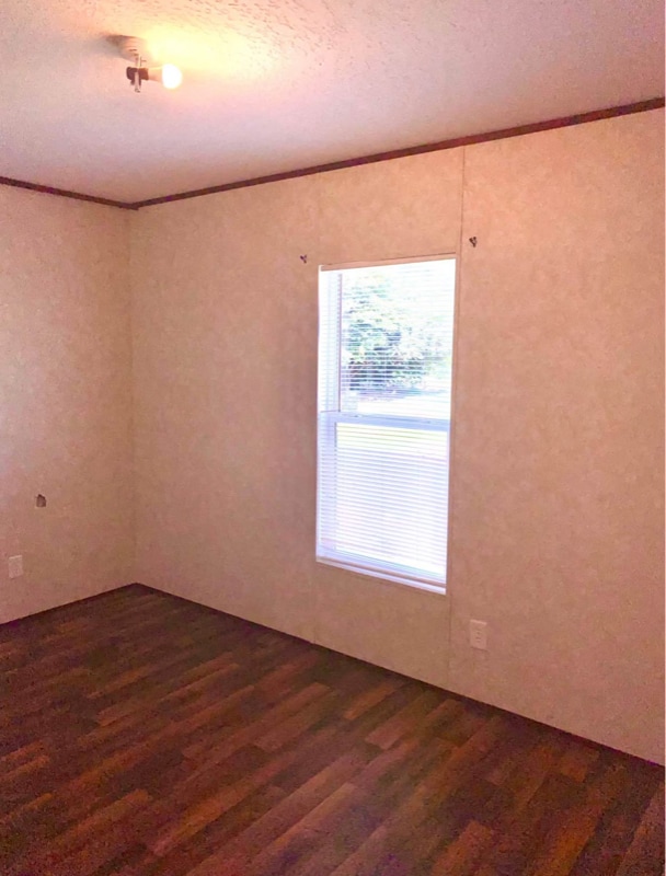Building Photo - 104 Persimmon Dr