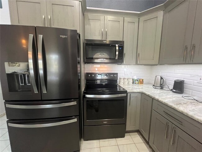 Building Photo - 470 Strasburg Dr