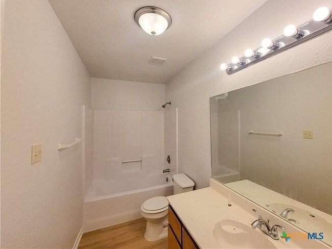 Building Photo - 4005 Hitchrock Dr