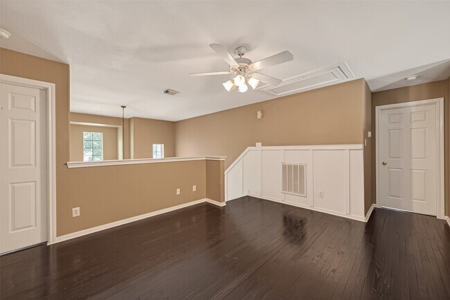 Building Photo - 4702 Autumn Orchard Ln