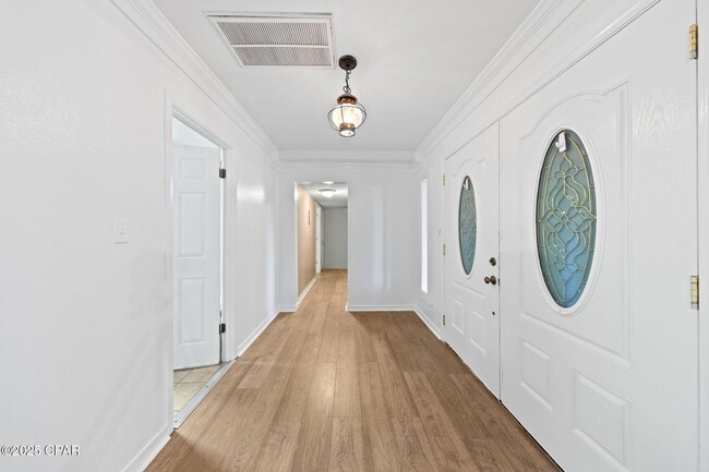 Building Photo - 301 Fairway Blvd