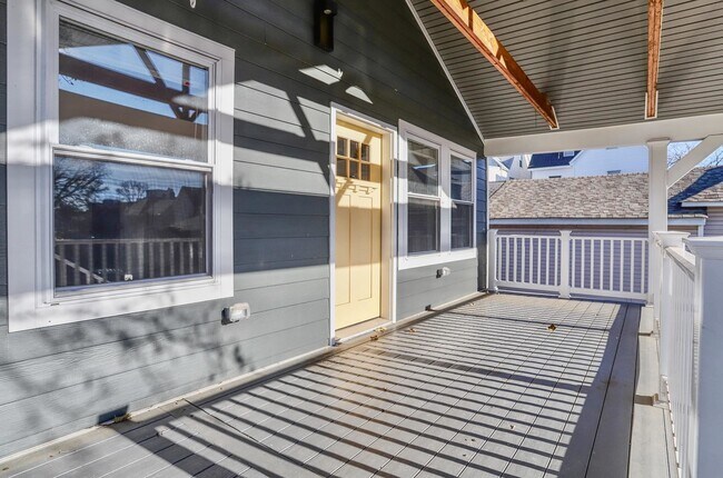 Building Photo - 40 Grant St