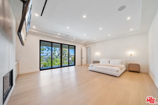 Building Photo - 12001 Crest Ct