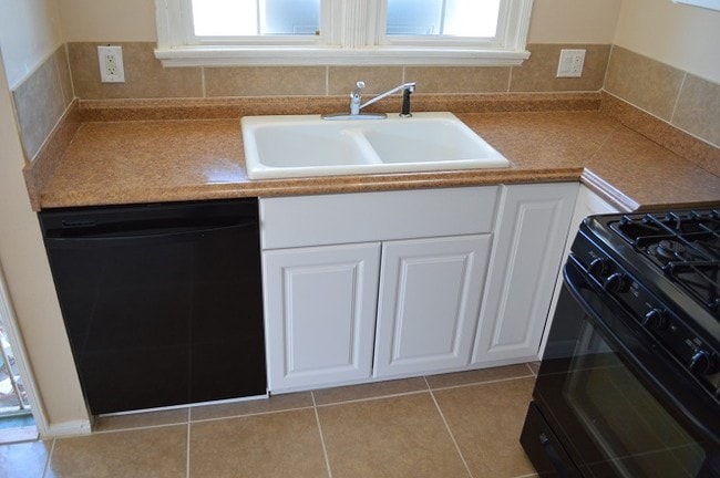 Building Photo - 7363 W Manchester Ave