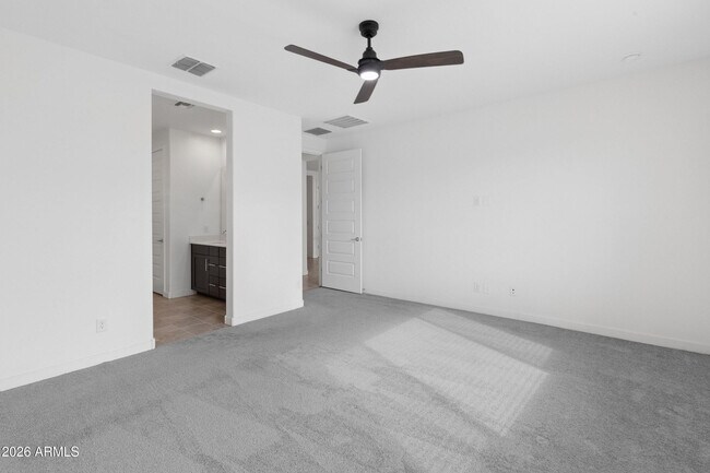 Building Photo - 519 S Avocet St