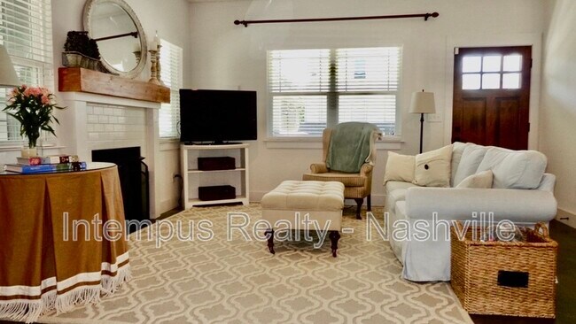 Building Photo - 3211 Anderson Pl