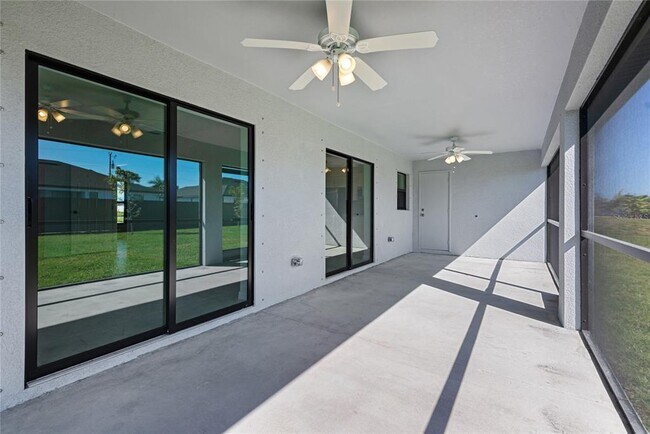 Building Photo - 710 NW 2nd Ln