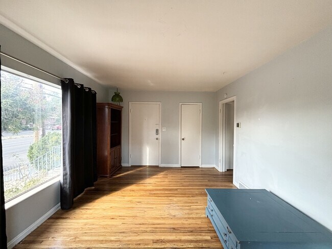 Building Photo - 1507 S 700 E