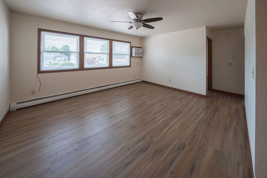 Building Photo - 3505 S West Ave