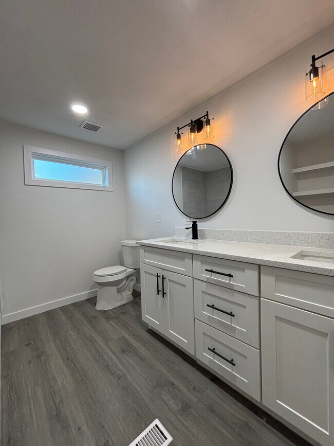 Building Photo - 19856 Old Hwy 105 E